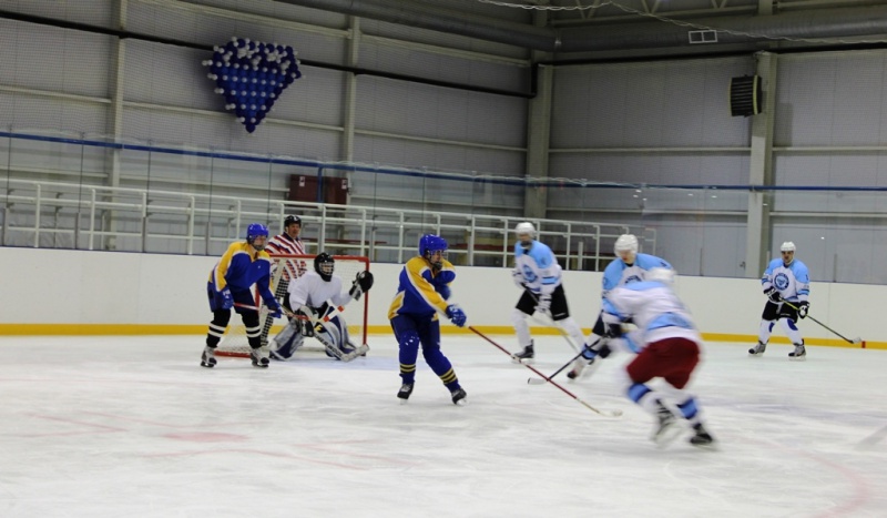 В Бузулуке проходит «Дворовая хоккейная лига»
